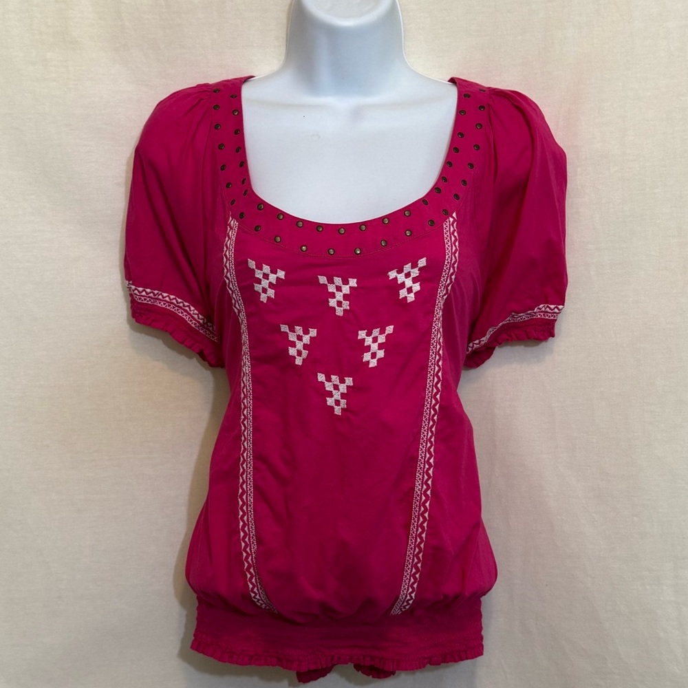 C-70‎ Cato Pink & White Embroidered Short Sleeve Pullover Blouse Size L
